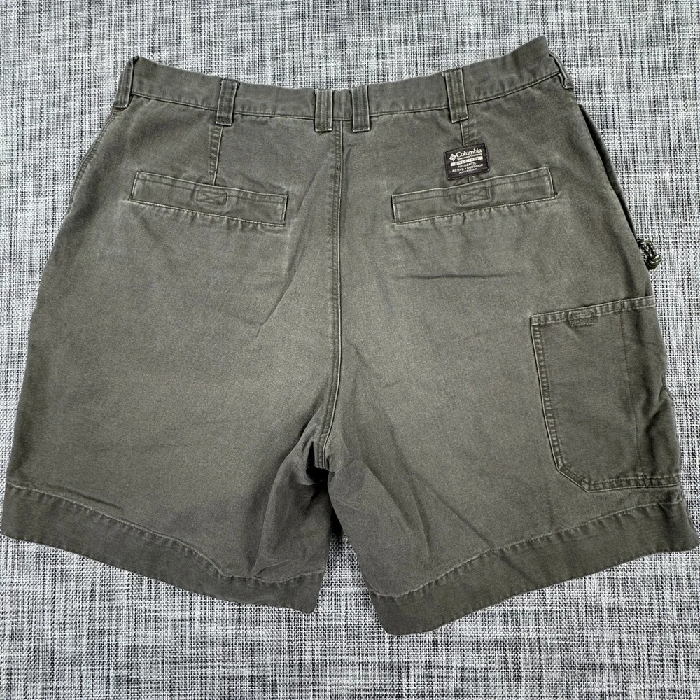 Columbia Men's 36 Gray Cotton Canvas Cargo Shorts Outdoor Hiking Utility